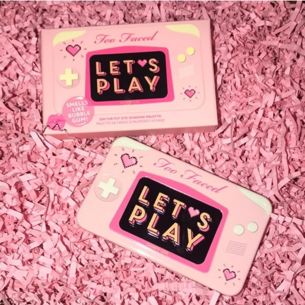 Too Faces- Let's Play Eyeshadow Pallette